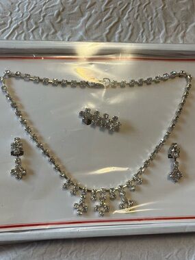 Silver-Tone Crystal Necklace Set with Drop Accents - Clear/Silver